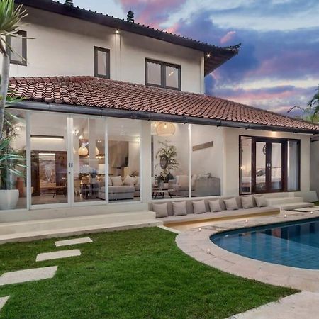 סמיניאק Villa New York - 4 Bdr Pool Luxury Villa, Next To The Forge Bali מראה חיצוני תמונה
